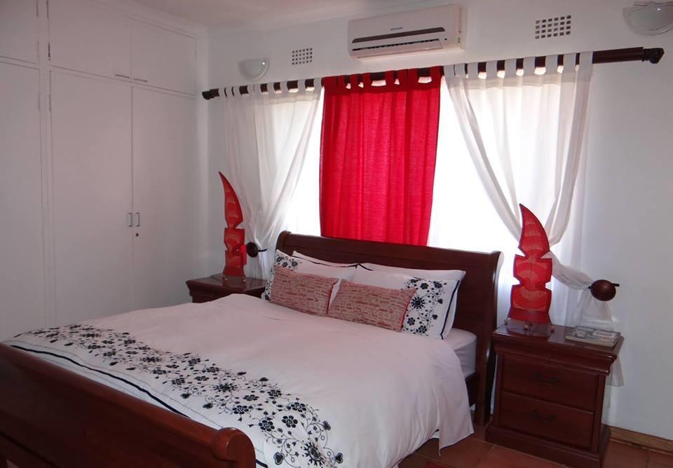 גאבורון Sunflower Court Bed And Breakfast מראה חיצוני תמונה