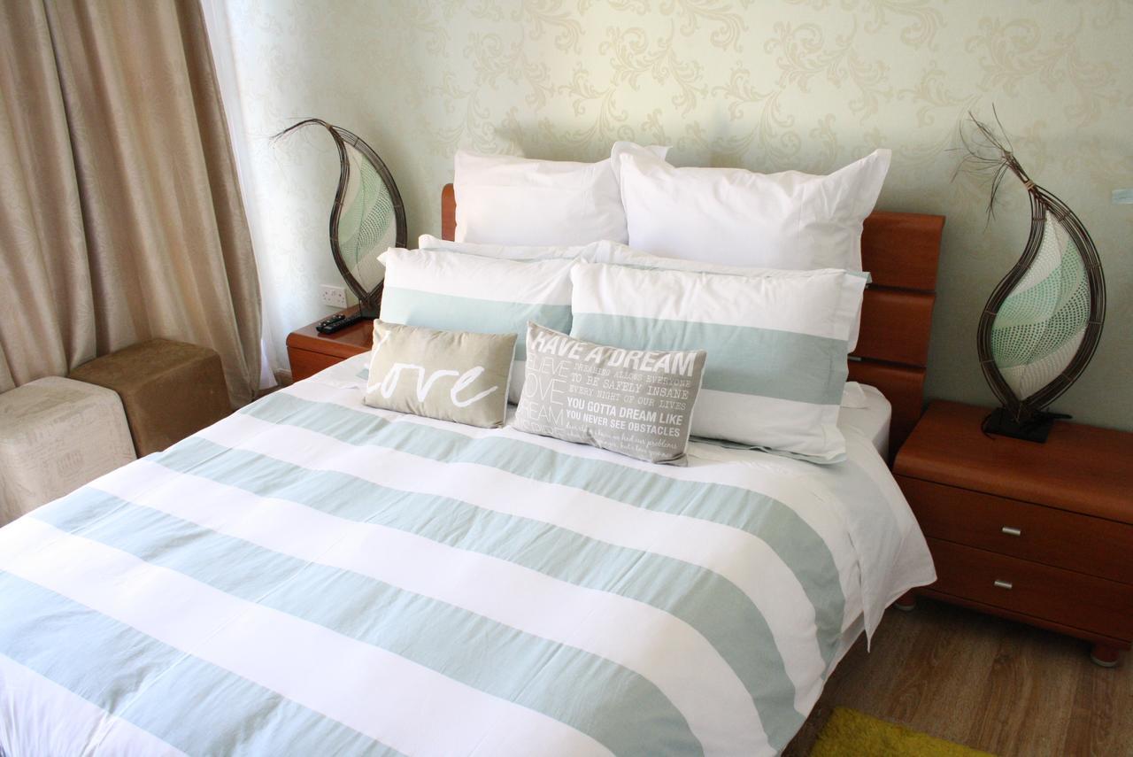 גאבורון Sunflower Court Bed And Breakfast מראה חיצוני תמונה